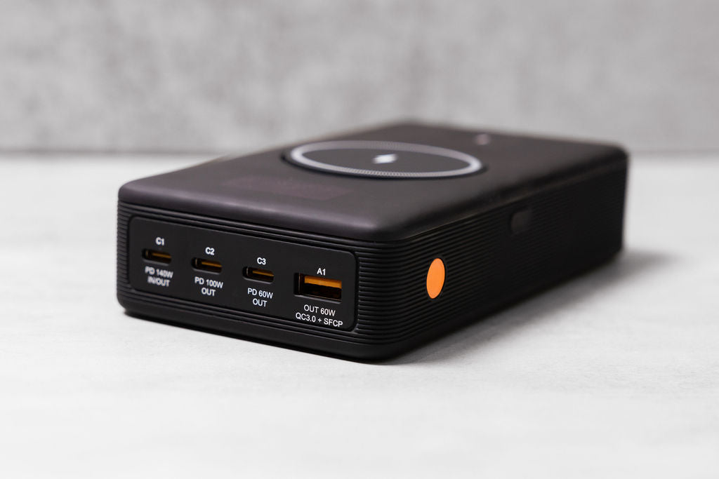 Flash Pro Ultra ports: USB-C1 140W, USB-C2 100W, USB-C3 60W and USB-A 60W