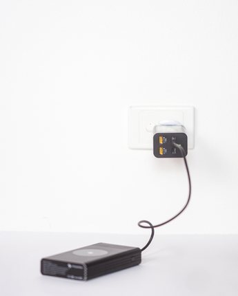 Omega 200W GaN Charger — charging a power bank — Chargeasap
