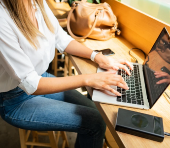 3 Practical Benefits of Buying a High-Quality Power Bank