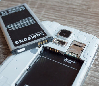 2 Charging Mistakes That Are Killing Your Phone's Battery Life
